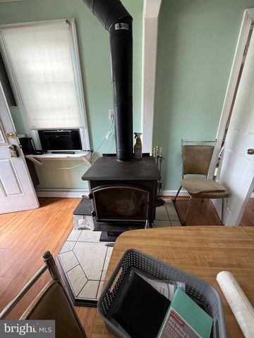 10475 BERRY RD, Waldorf, MD 20603