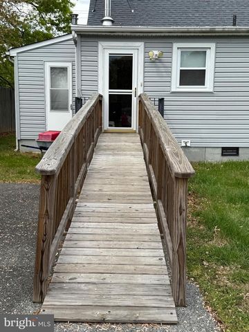 10475 BERRY RD, Waldorf, MD 20603