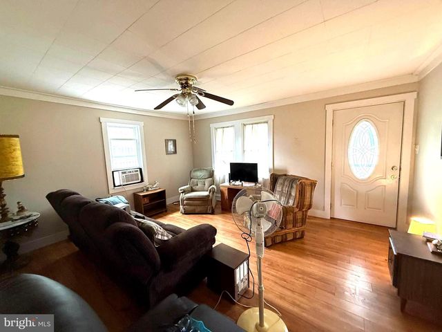 10475 BERRY RD, Waldorf, MD 20603