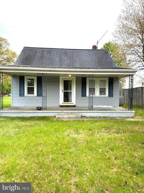 10475 BERRY RD, Waldorf, MD 20603