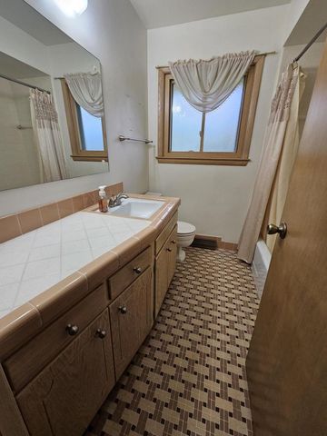 12860 Hobbs COURT, Brookfield, WI 53005