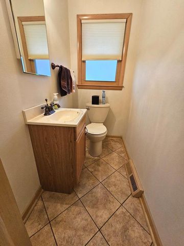 12860 Hobbs COURT, Brookfield, WI 53005