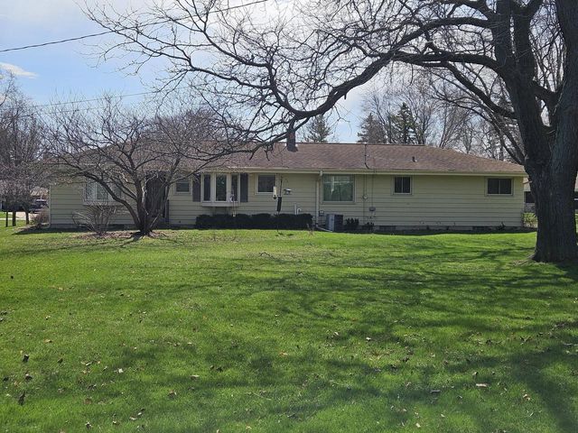 12860 Hobbs COURT, Brookfield, WI 53005
