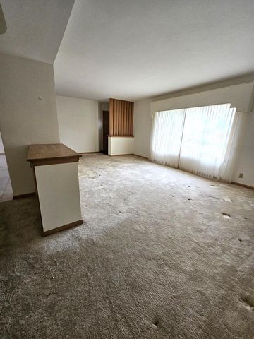 12860 Hobbs COURT, Brookfield, WI 53005