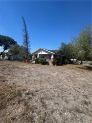 109 E Ligustrum Blvd, Robstown, TX 78380