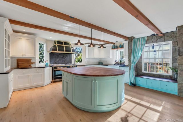 249 Gerritsen Avenue, Bayport, NY 11705