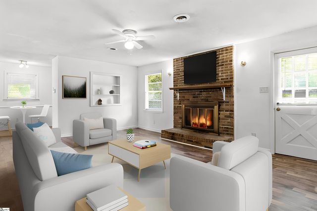 572 Wildwood Drive, Spartanburg, SC 29306