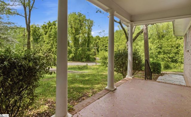 572 Wildwood Drive, Spartanburg, SC 29306