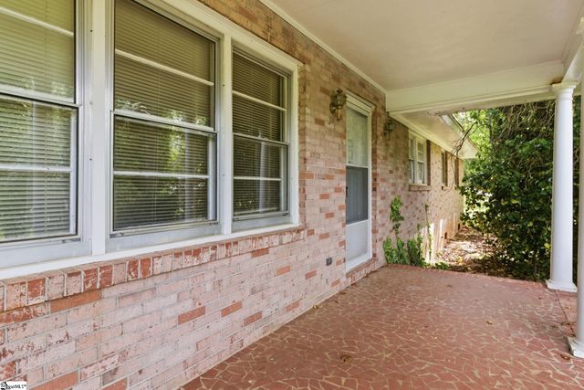 572 Wildwood Drive, Spartanburg, SC 29306