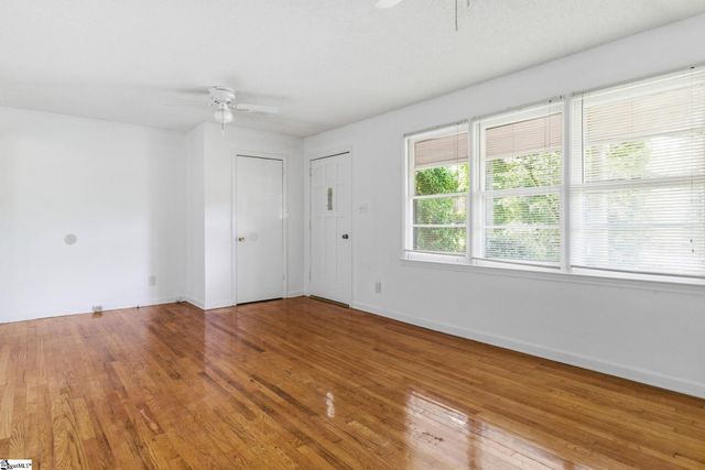 572 Wildwood Drive, Spartanburg, SC 29306