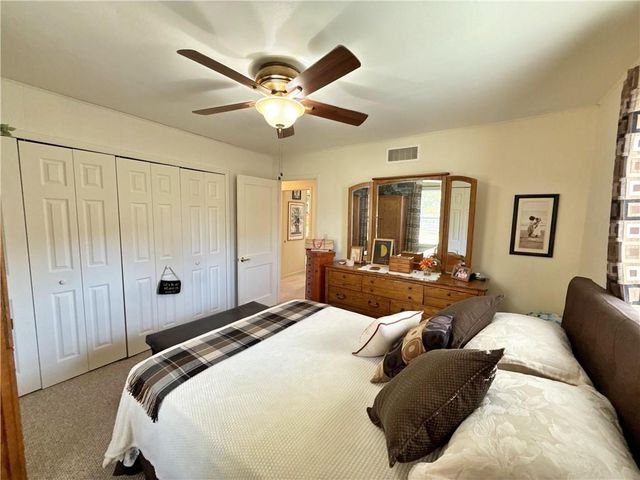 2601 E 8th Street, Pittsburg, KS 66762