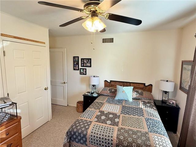 2601 E 8th Street, Pittsburg, KS 66762