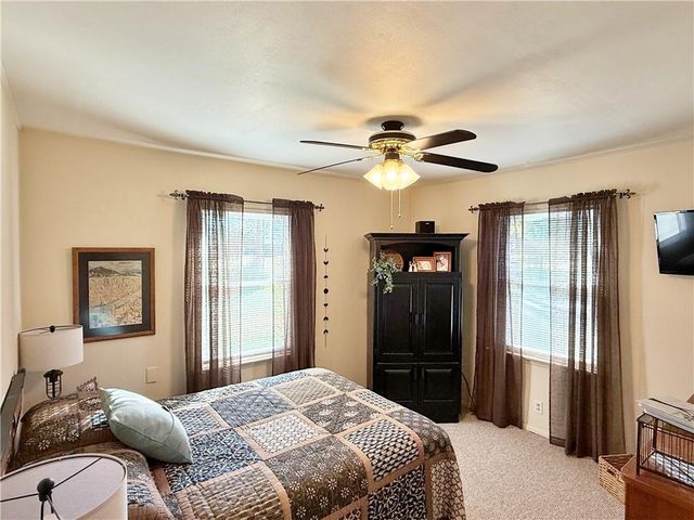 2601 E 8th Street, Pittsburg, KS 66762