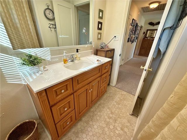 2601 E 8th Street, Pittsburg, KS 66762