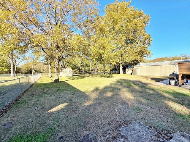 2601 E 8th Street, Pittsburg, KS 66762
