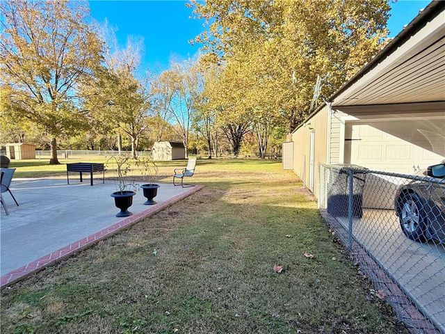 2601 E 8th Street, Pittsburg, KS 66762