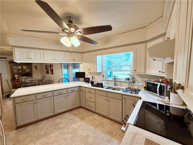 2601 E 8th Street, Pittsburg, KS 66762