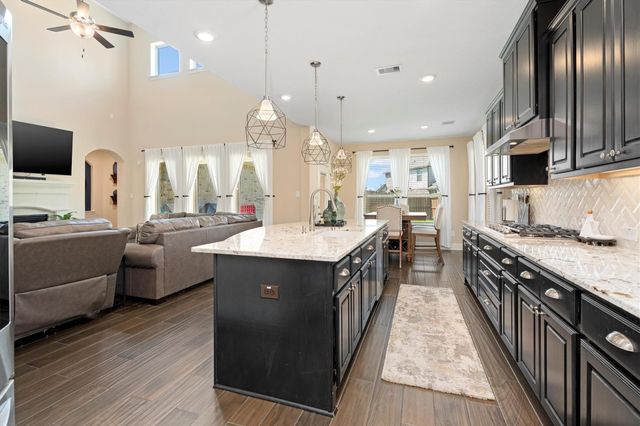 2752 Sterling Heights Lane, Conroe, TX 77385