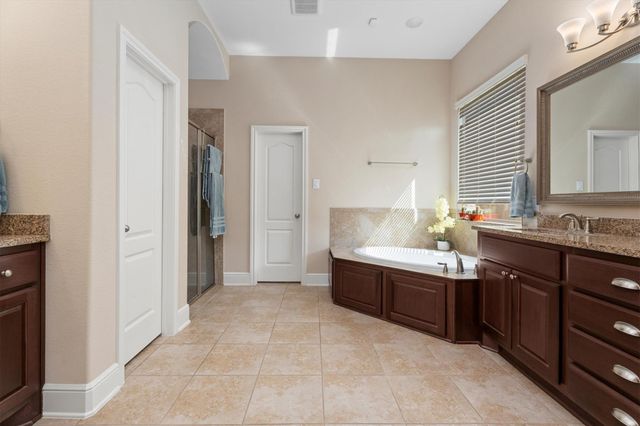 2752 Sterling Heights Lane, Conroe, TX 77385