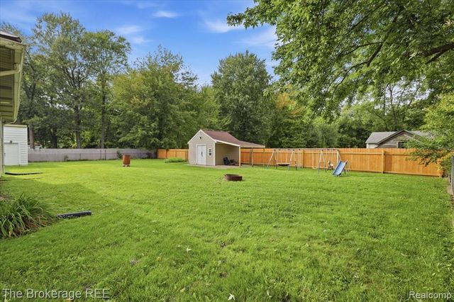 11973 E Brooks Road, Lennon, MI 48449