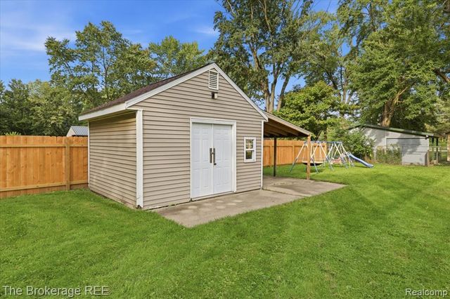 11973 E Brooks Road, Lennon, MI 48449