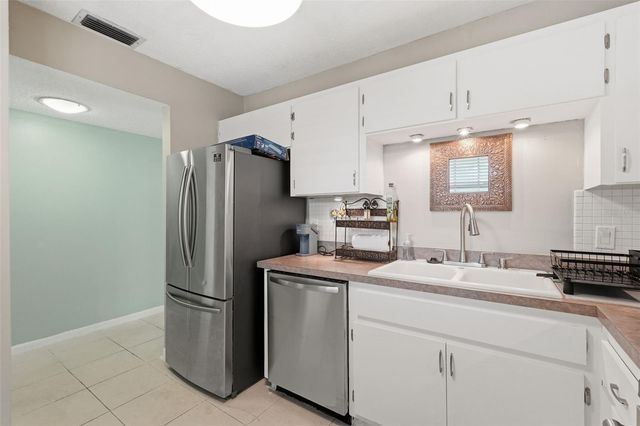 19029 US HIGHWAY 19 N 1-22, Clearwater, FL 33764