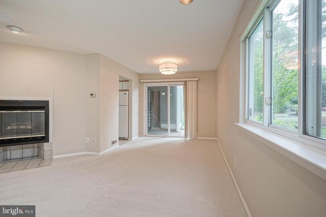 201-A MULBERRY CV, Mount Laurel, NJ 08054