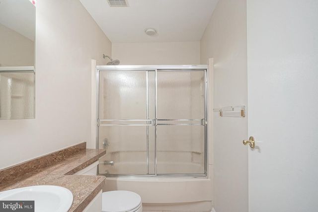 201-A MULBERRY CV, Mount Laurel, NJ 08054
