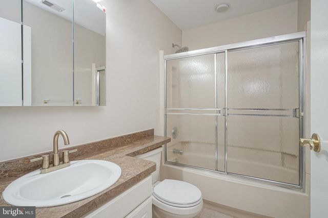 201-A MULBERRY CV, Mount Laurel, NJ 08054