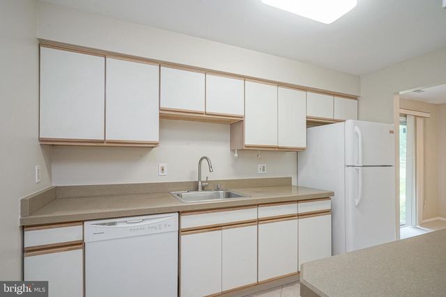 201-A MULBERRY CV, Mount Laurel, NJ 08054