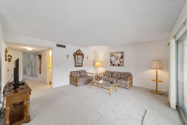 557 MIDWAY DRIVE B, Ocala, FL 34472