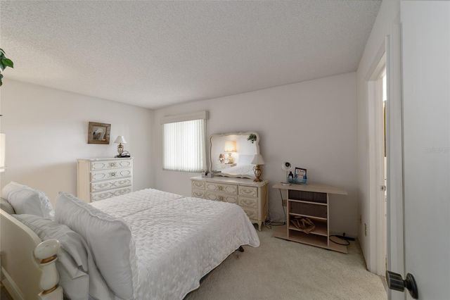 557 MIDWAY DRIVE B, Ocala, FL 34472