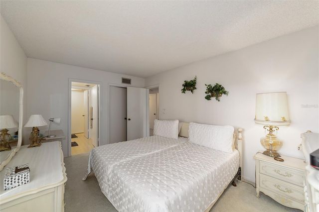 557 MIDWAY DRIVE B, Ocala, FL 34472