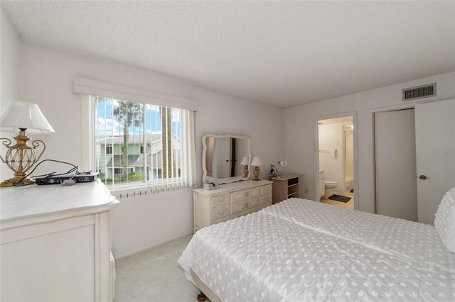 557 MIDWAY DRIVE B, Ocala, FL 34472