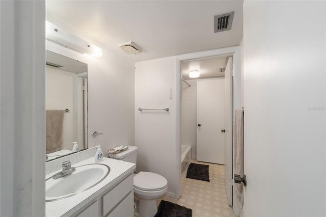557 MIDWAY DRIVE B, Ocala, FL 34472