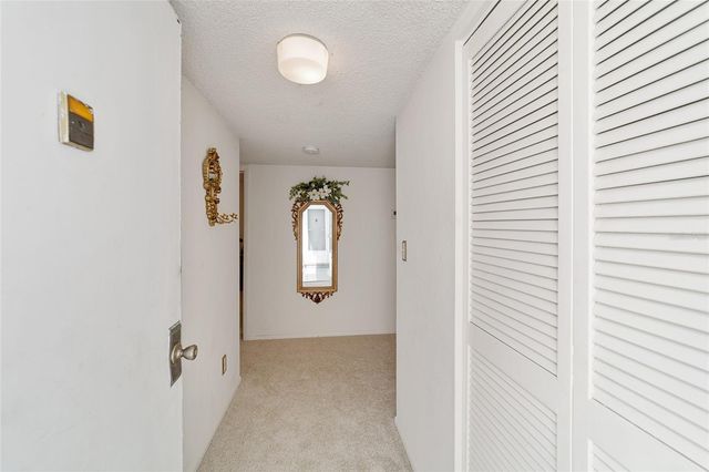 557 MIDWAY DRIVE B, Ocala, FL 34472