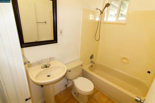 2929 Alta Mira Dr, Richmond, CA 94806