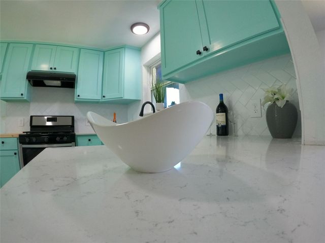 6836 Western Hills Drive, Dallas, TX 75217