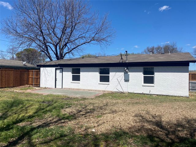 6836 Western Hills Drive, Dallas, TX 75217