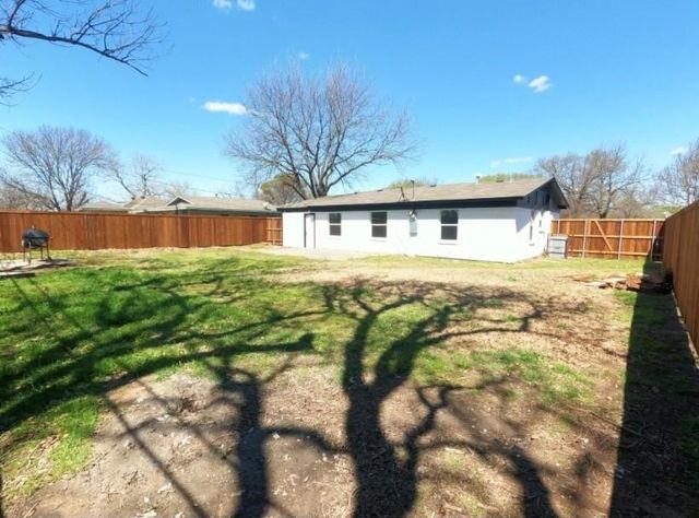 6836 Western Hills Drive, Dallas, TX 75217