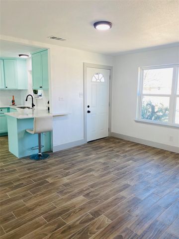 6836 Western Hills Drive, Dallas, TX 75217