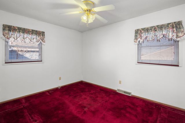 607 6th Street, Rock Island, IL 61201