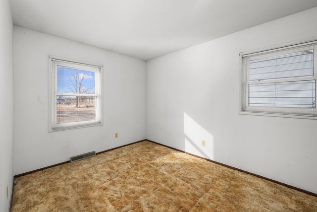 607 6th Street, Rock Island, IL 61201