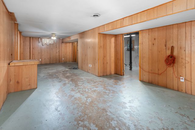 607 6th Street, Rock Island, IL 61201