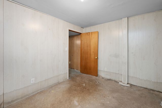 607 6th Street, Rock Island, IL 61201