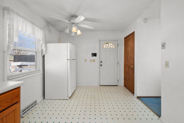 607 6th Street, Rock Island, IL 61201