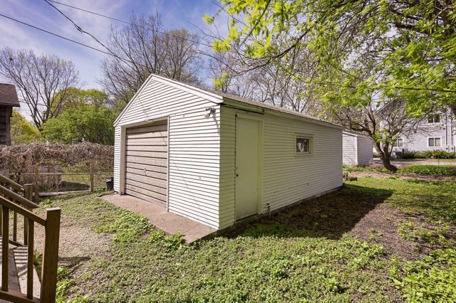 1079 15th Avenue SE, Minneapolis, MN 55414