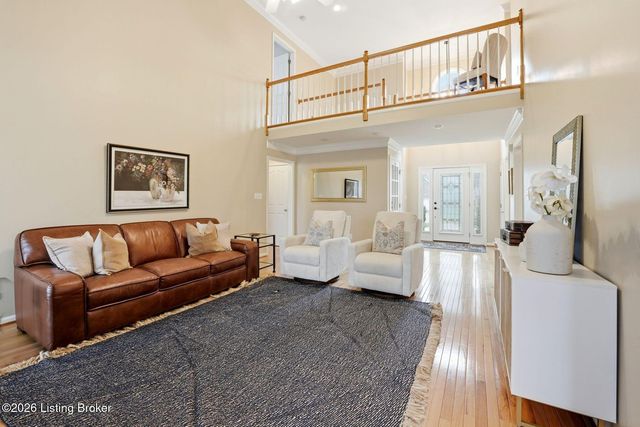 4539 Cherry Forest Cir, Louisville, KY 40245