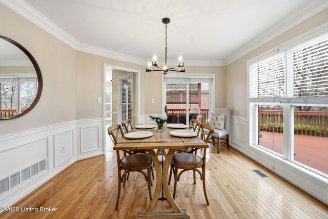 4539 Cherry Forest Cir, Louisville, KY 40245