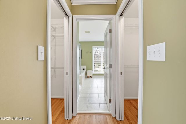 4539 Cherry Forest Cir, Louisville, KY 40245